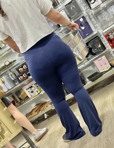 Nicely thick brunette in leggings. (OC)