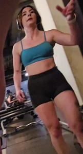 Juicy Babe at the Gym