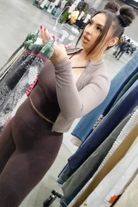 Boujee Curvy Latina Teasing