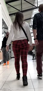 Sexy Milf in Xmas Checkered Leggings (oc)
