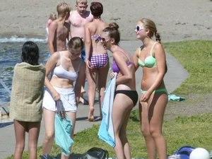 Bikini girls