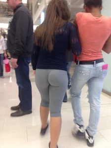 Awesome Bubble Booty, Candid Girl at the Mall Creepshot