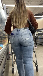 PERFECT Jeans ass on Milf (Mega Thread)