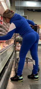 [OC] Hot Latina MILF nice ASS in tracksuit