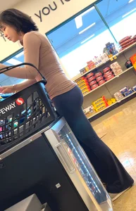 Fit Asian Undergrad in Flares and Lulu Top