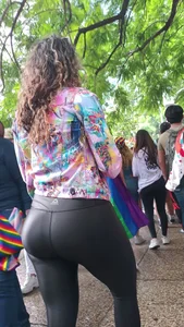 Latina ardiente  en leather
