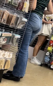 Cute brunette in tight jeans vpl