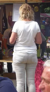 Candid street market milfs in tight jeans creepshots