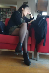 Hot candid chick at the library