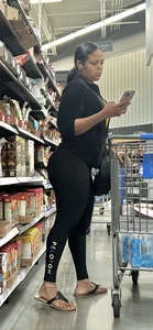 Fine lady in black shopping Bendover/squat‼️
