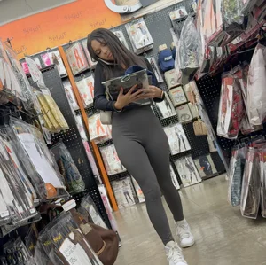 She’s Perfect Latina in gray leggings VPL (NOT OC)