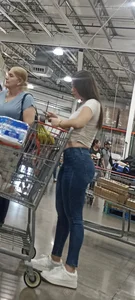 Tight jeans with a small waist with a perfect ass 10/10 [OC]
