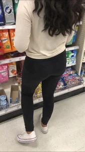 Perfect yoga pants booty