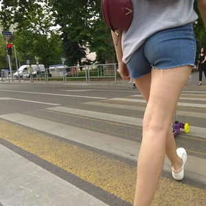 Sexy Thin Legs and Booty in Denim Shorts on the Crosswalk Candid Pics