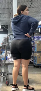 Latina Milf Booty Pokin Out