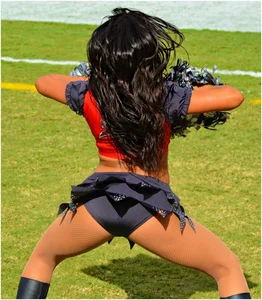 Candid cheerleaders