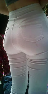 Amazing pear shaped ass in tight white jeans