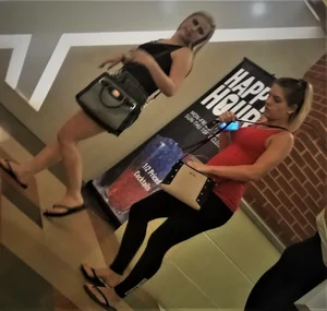 Candid girls in leggings and tights