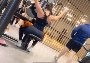 Juicy asses at the gym