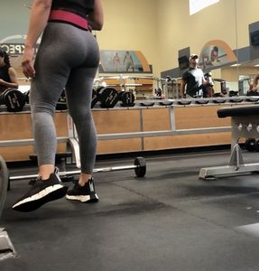 Gym grey leggings cut