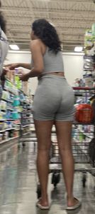 Thick Ass on this ebony MILF had me trembling