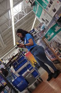 Wtf shes so thick!