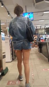 SHORT JEANS SHORTS / Teen with a hot Ass and great Legs
