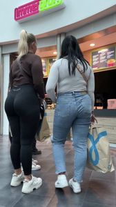 Such a nice big ass in Teveo leggings(Not OC)