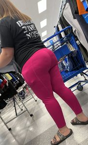 Lovely Thick Milf clothes shopping