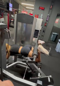 Perfect Booty Babe Working Out