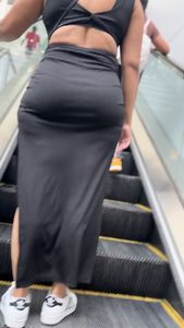 Thick Colombian Milf in Tight Sundress with fat ass on escalator ( OC , VPL)