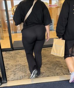 Thick in spandex flares going up the stairs🔥 ( OC , GIFs)