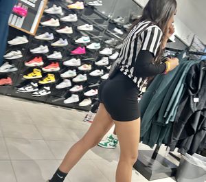 Pretty slim thick Latina (oc)