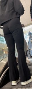 Thots on escalator kept looking down
