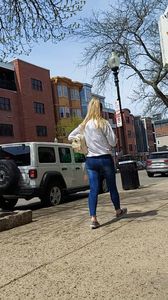 Walk-by jeans blonde and leggings brunette