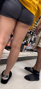Sexy tatted girl with hungry ass in shorts