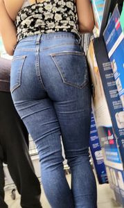 Slim babe in jeans