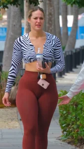 Perfect hot booty blonde milf (NOT OC)