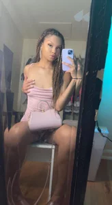 Hot girl's selfies