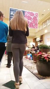 Candid girls in leggings and tights