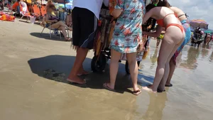 Brazillian beach creepshots, huge gallery of candid girls in swimsuits