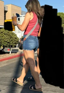 Feeling pretty in pink  multiple ass shots in shorts