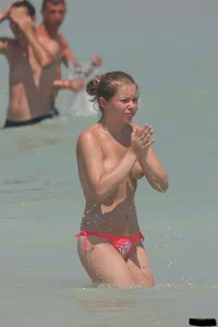 Sexy candid topless and nude beach girls