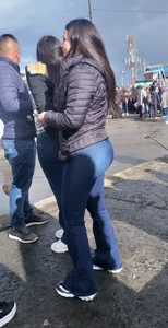 Rich buttocks, tight jeans, uff