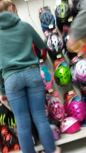 Hot booties in tight jeans