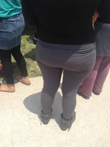 Phat milf booty with vtl in tight grey leggings
