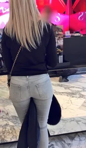 Blonde ass in jeans (NOT-OC)