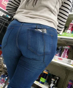 Cute ebony babe in tight blue jeans @ walmart