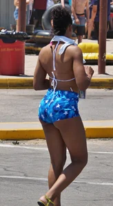 Sexy bikini girls