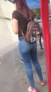 Beautiful plain pants in thin women. LOOK AT IT!